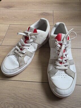 On The Roger Clubhouse White Grey Red Sneakers Size 11.5